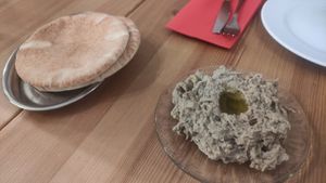 Baba ganoush casero at IAKNI in Barcelona