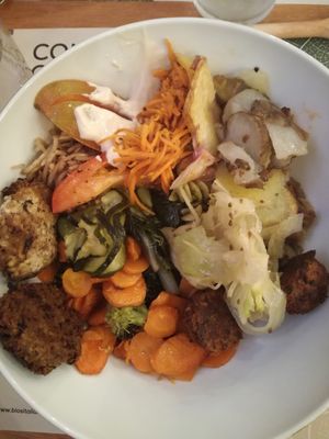 Mixed bowl at Bio's Kitchen in Bologna