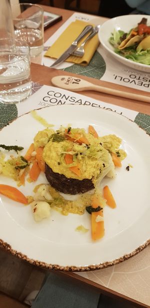 "Nerone" risotto with carrots, curry and cauliflower at Bio's Kitchen in Bologna