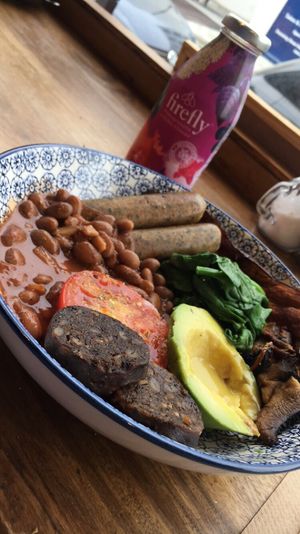 vegan breakfast at Vegetus in Cheltenham