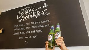 We were actually there for lunch, we didn't have better with breakfast at Vegetus in Cheltenham