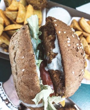  Burger with wedges  at Las Vegan's - Vegan Garden Trailer in Budapest
