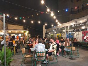 It's outdoors at Las Vegan's - Vegan Garden Trailer in Budapest