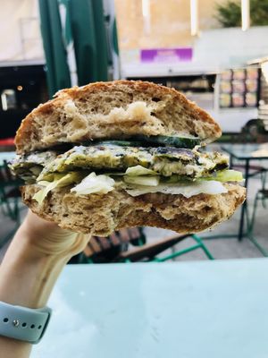“The Ocean” burger at Las Vegan's - Vegan Garden Trailer in Budapest