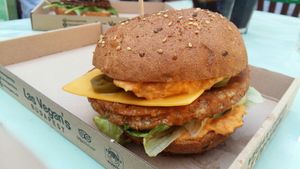 Hot cheezy burger at Las Vegan's - Vegan Garden Trailer in Budapest
