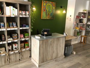 Entry at La Maison Vegane in Puteaux