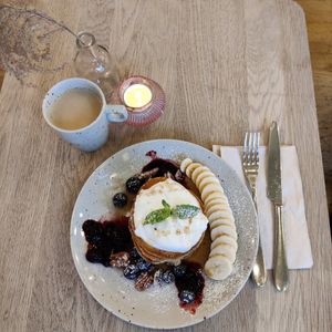 American pancakes 129kr and Bryggkaffe 39kr at Mahalo  - Odengatan in Stockholm