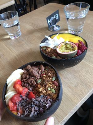 Smoothie Bowls at Mahalo  - Odengatan in Stockholm
