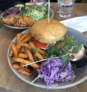 burger and buddha bowl at Mahalo  - Odengatan in Stockholm