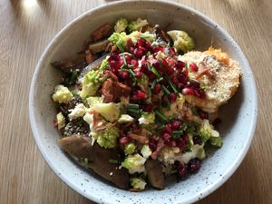 Kale seitan  at Mahalo  - Odengatan in Stockholm