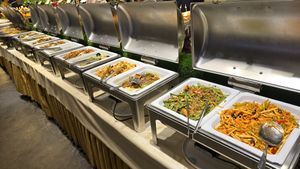 Buffet at SUHU 素虎 - Qianmen in Beijing