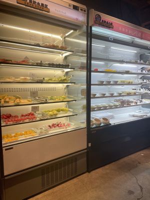 Deserts and fruits   at SUHU 素虎 - Qianmen in Beijing