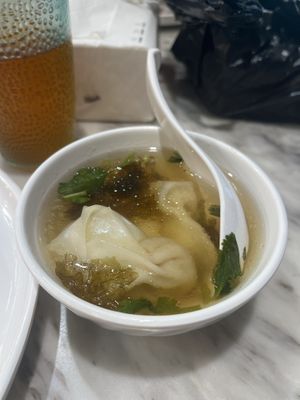 wonton soup  at SUHU 素虎 - Qianmen in Beijing