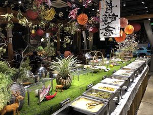 buffet at SUHU 素虎 - Qianmen in Beijing