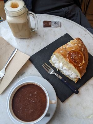 roscon de reyes (january only) at Dolce & Vegana in Madrid