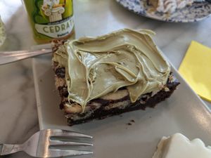 Vanilla chocolate cake with pistachio spread at Dolce & Vegana in Madrid