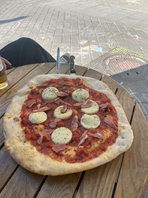   at Dolce & Vegana in Madrid