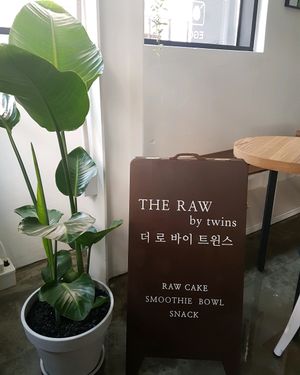 THE RAW by twins at The Raw by Twins in Seoul