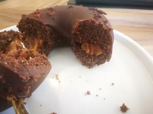 Donut filling at The Raw by Twins in Seoul