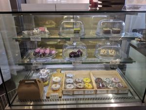 Today's selection + coffee/tea/smoothies at The Raw by Twins in Seoul