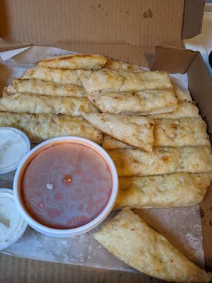 Vegan bread sticks at Primoz Pizzeria in Cleveland