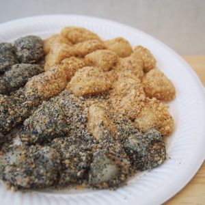 Singapore old-school food, Muah Chee - traditional dish made of glutinous rice covered in ground peanuts at Hougang Muah Chee in Central Singapore