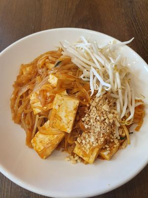 Pad thai at My Vegan in Los Angeles