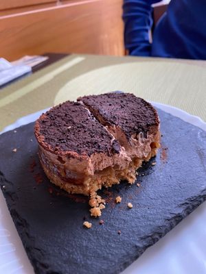 Mousse cake dessert at Bem te Quer in Setubal