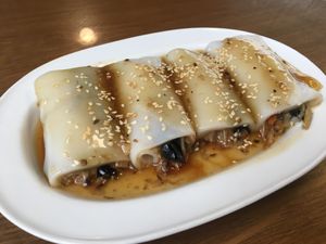 Steamed rice rolls with mushrooms and vegetables  at Amrita in Shanghai