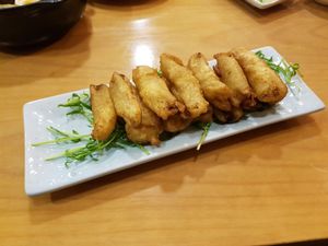 Fried bananas with crispy skin. Amazing crunchy dessert, not too much sweet so really light and enjoyable! 10/10 at Sanwei Shu Wu - Veggie House in Shanghai