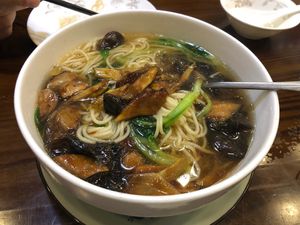 Noodle soup with mushrooms at Sanwei Shu Wu - Veggie House in Shanghai