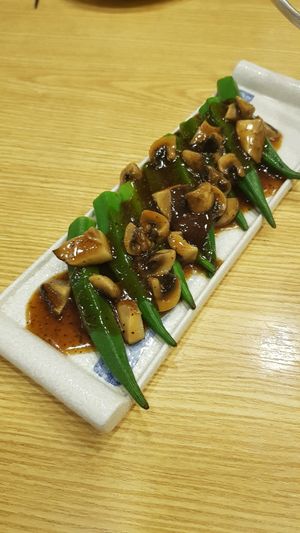 秋葵 tasty chinese veggies at Sanwei Shu Wu - Veggie House in Shanghai