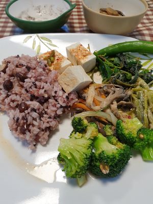 good mix at Han Gwa Chae - 한과채 in Seoul