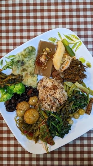 Buffet at Han Gwa Chae - 한과채 in Seoul