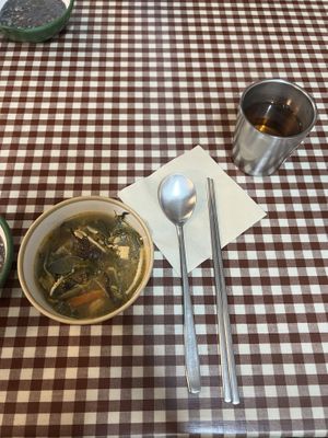 Soup and tea  at Han Gwa Chae - 한과채 in Seoul