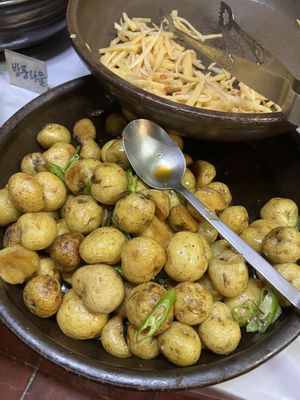 Veggies  at Han Gwa Chae - 한과채 in Seoul