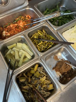 Buffet options  at Han Gwa Chae - 한과채 in Seoul