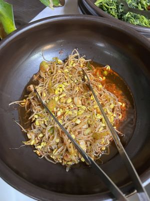 Buffet options  at Han Gwa Chae - 한과채 in Seoul