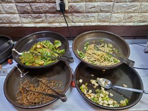 Some buffet dishes at Han Gwa Chae - 한과채 in Seoul