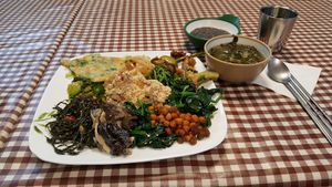 Lots of options, but all felt like side dishes at Han Gwa Chae - 한과채 in Seoul