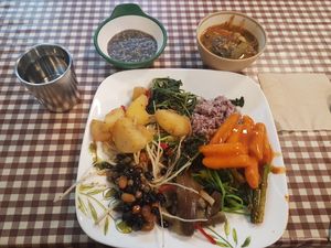 Vegan buffet at Han Gwa Chae - 한과채 in Seoul