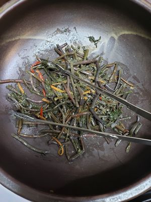 This is what u find in bibimbap Gosari? Don't eat too much be cause it may cause cancer. at Han Gwa Chae - 한과채 in Seoul