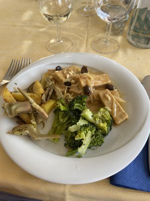 Tempeh con contorno  at Hotel Ristorante Onda Azzurra in Albisola Superiore