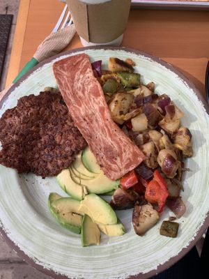 The American breakfast plate at Vida Eatery  in Bakersfield