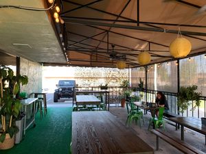 Outside dining at Vida Eatery  in Bakersfield