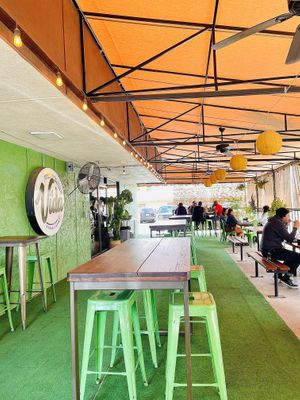 Outdoor patio   at Vida Eatery  in Bakersfield
