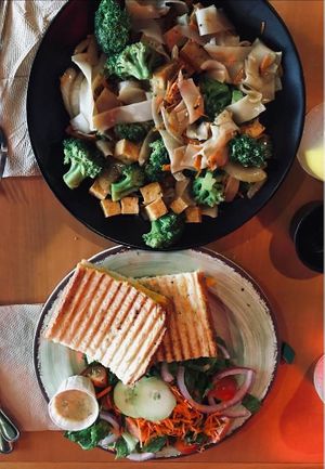 Pad Se Ew & Avocado Panini at Vida Eatery  in Bakersfield