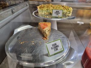 Quiche de legumes at Natura Bolhao in Porto