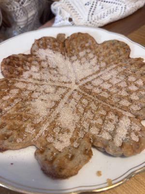 Buchweizenwaffel mit Zimt und Zucker  at Föhrer Teestube & Café in Nieblum