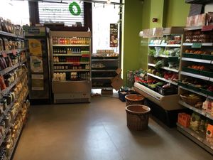 Fruit & veg and pulses  at Out of This World in Leeds